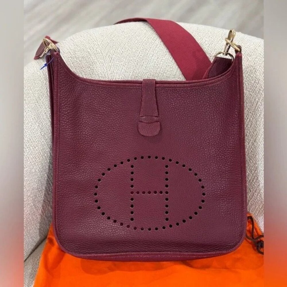 Authentic HERMES Bordeaux burgundy Evelyne GM Togo leather crossbody